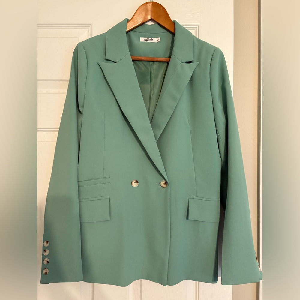 NWOT Magnolia Boutique Large Blazer
